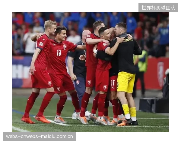 墨西哥签运中规中矩,与韩国和捷克的直接对话将是决定小组头名的关键战役。 墨西哥签运中规中矩,与韩国和捷克的直接对话将是决定小组头名的关键战役。
